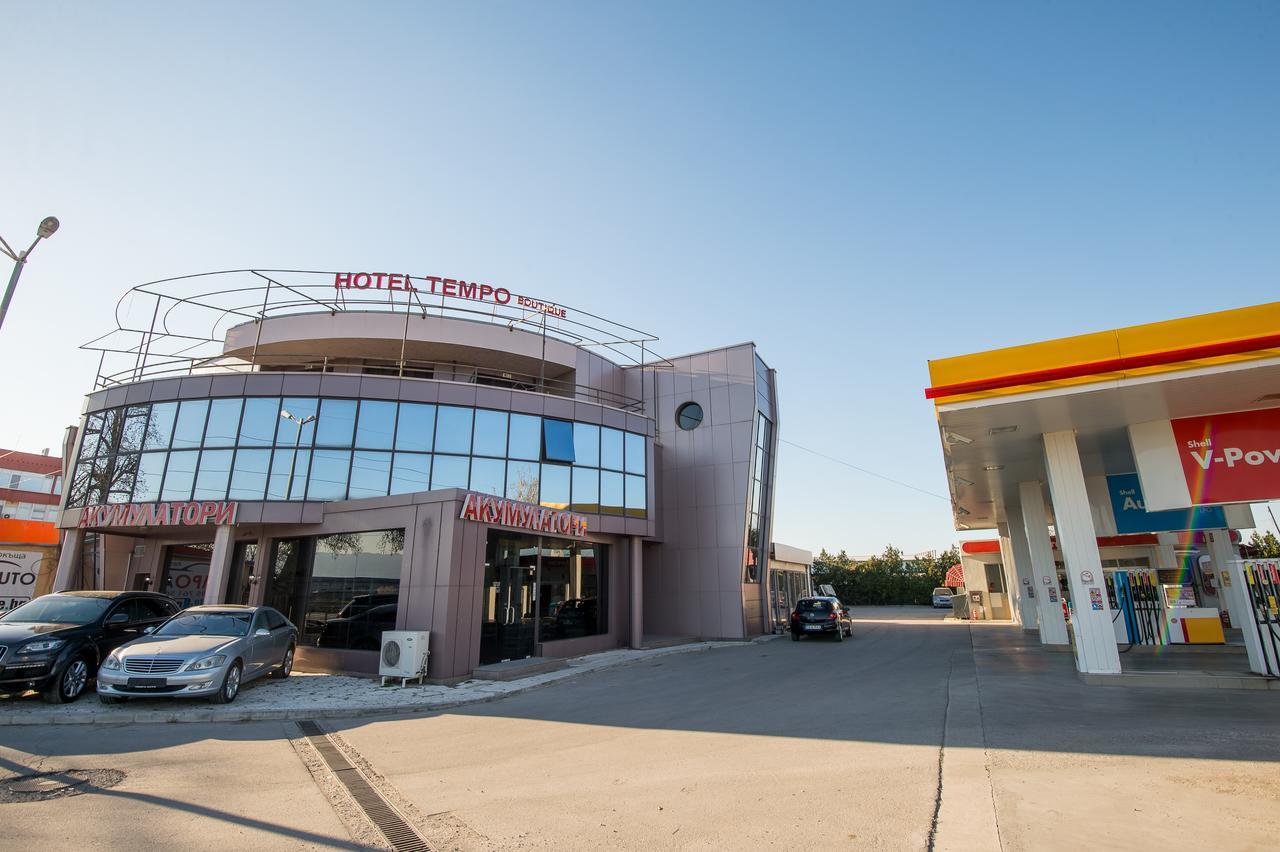 Hotel Tempo Boutique Pazardzhik Bagian luar foto