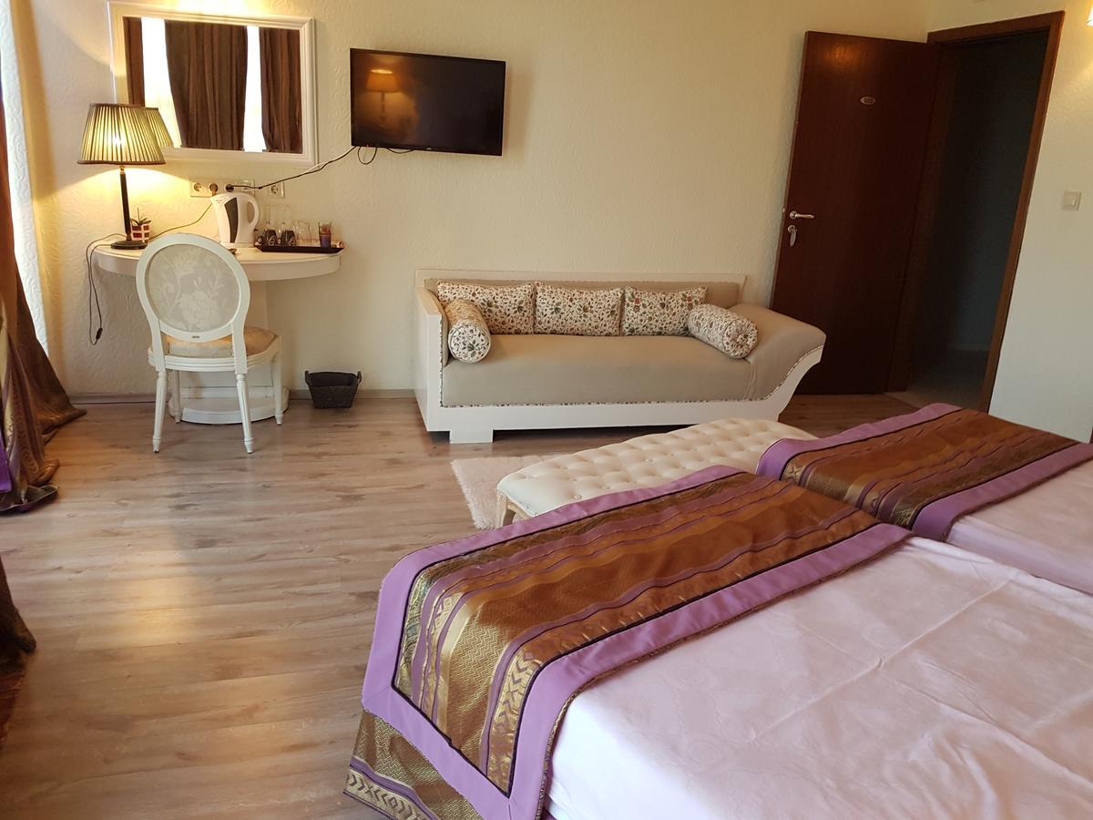 Hotel Tempo Boutique Pazardzhik Bagian luar foto