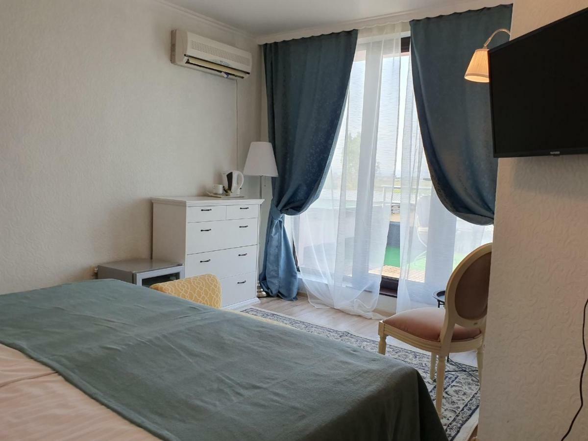 Hotel Tempo Boutique Pazardzhik Bagian luar foto